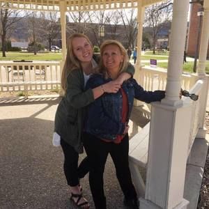 Meet your Posher, Lori